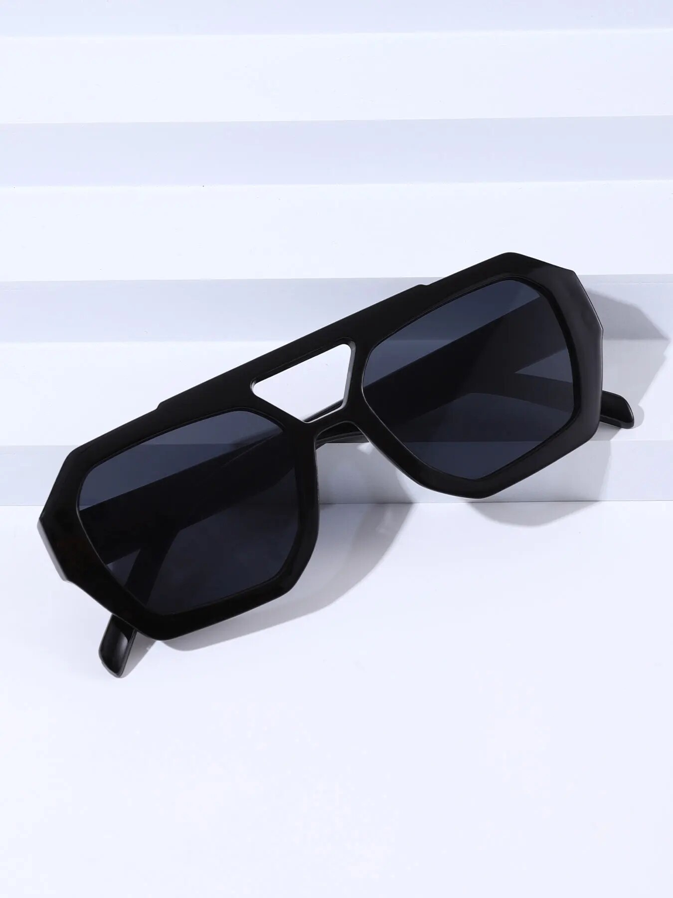 Lunettes de soleil carrées vin - Vintage Fashion Designer avis et prix