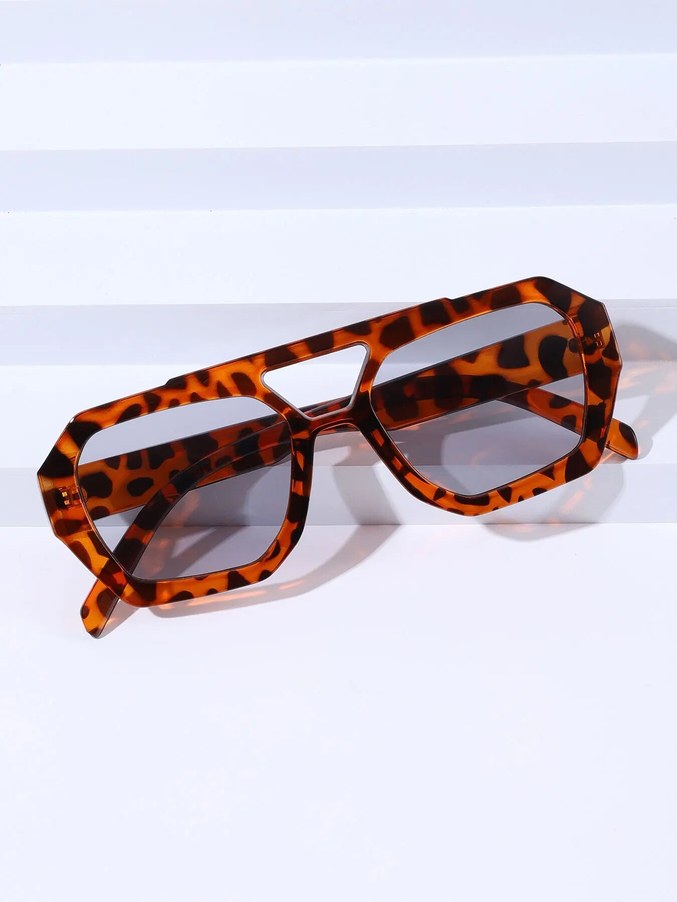 Lunettes de soleil carrées vin - Vintage Fashion Designer avis et prix